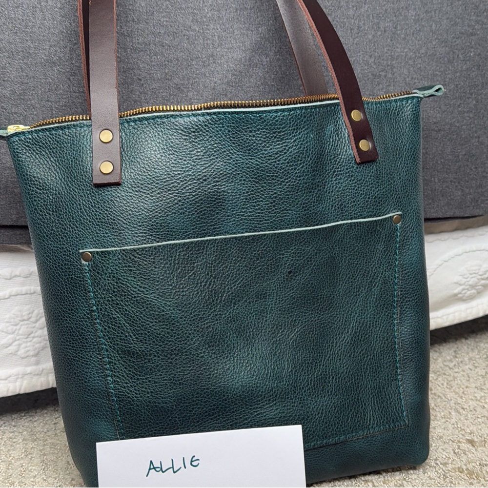 BNNU Lagoon Small Zip Tote